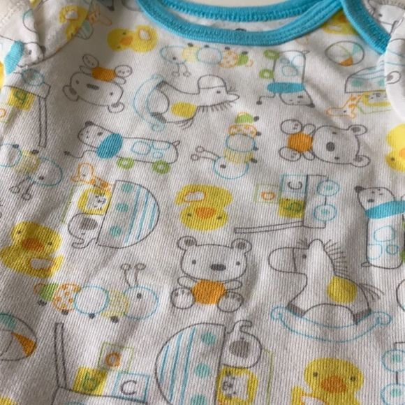 🌵 Bundle to save 3/$10 TWO for ONE! 0-3 onesie - Picture 3 of 7